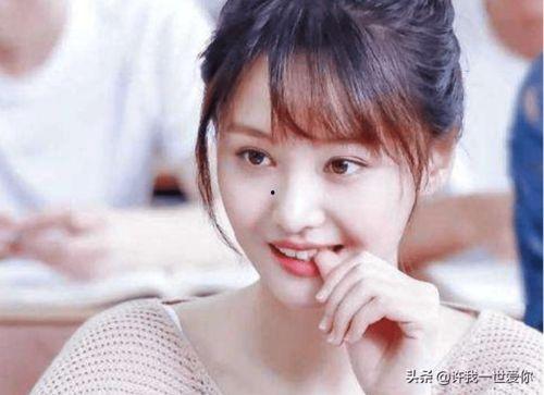 做个吃瓜妹子的说说,揭秘吃瓜妹子的欢乐生活