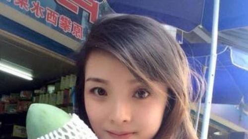 做个吃瓜妹子的说说,揭秘吃瓜妹子的欢乐生活