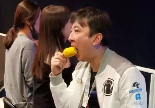 阿水深夜吃瓜,独家爆料引人热议