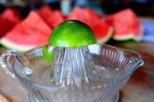 兴化美食街吃瓜,瓜果飘香，味蕾盛宴一网打尽